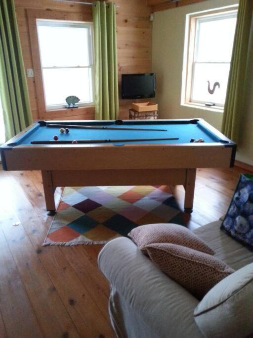 Quiet, Cozy And Comfortable Chalet Val-des-Lacs Esterno foto